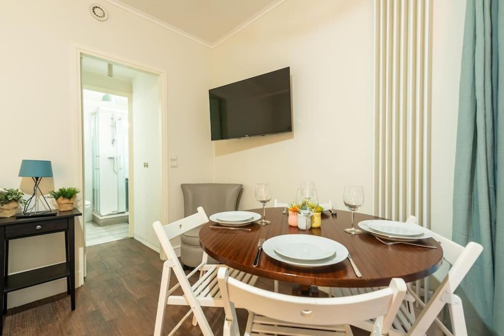 Appartement Proche Champs Elysees Parigi Esterno foto